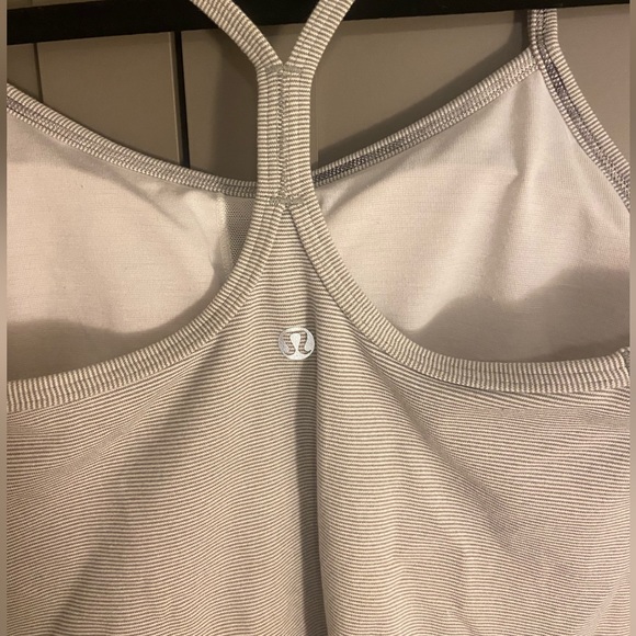 Lululemon Power Y Tank - Picture 5 of 5